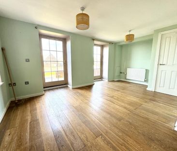 3 bedroom flat to rent - Photo 1