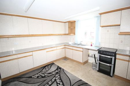 2 bedroom townhouse to rent - Photo 5