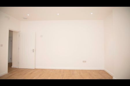 2 Bed Maisonette, Kenmere Gardens, HA0 - Photo 4