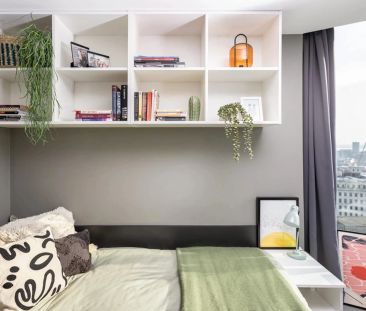 Extra Large Standard Double Ensuite - Photo 6