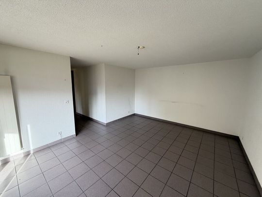 Quietly located just a few steps from the shops - Photo 1