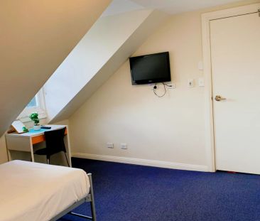 Very nice single bedroom next to Prince Alfred Park - Photo 1