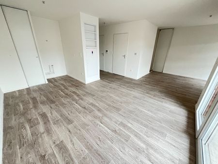 Location Appartement 1 pièce 38m² - Photo 4