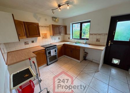 2 bedroom semi-detached house to rent - Photo 5