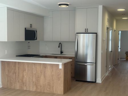 For Lease - 222 Belgravia Avenue Unit# 1, Toronto, Ontario - Photo 4