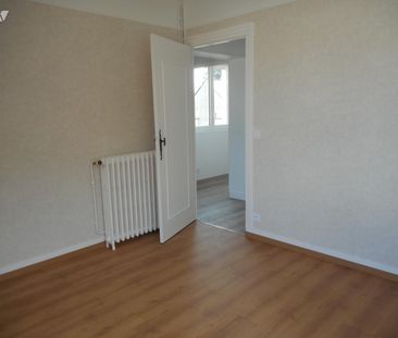 A louer Condé-en-Normandie dans le Calvados (14), Réf. 1836, rue de... - Photo 2