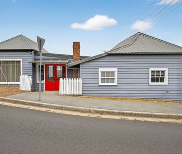 Charming Two Bedroom Cottage - Photo 6