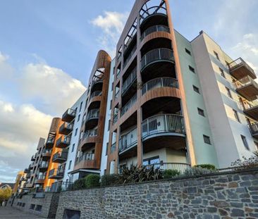 WOW! A truly stunning high specification apartment that occupies ar... - Photo 2