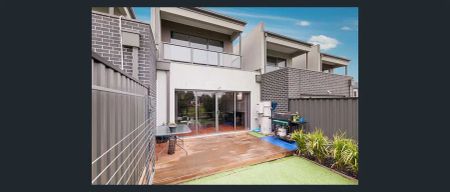 16/80B Royal Terrace, Craigieburn VIC 3064 - Photo 5