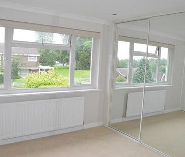 4 bedroom detached house to rent - Photo 4