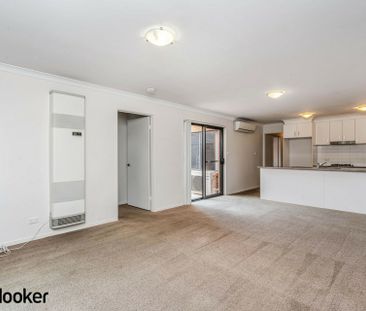 Lovely three bedroom property l Macgregor Location - Photo 1