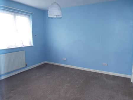 4 bedroom detached house to rent - Photo 2