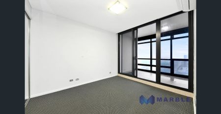High Floor Oversized Luxury Two Bedroom Apartment - Photo 3