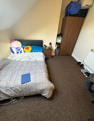 6 bedroom terraced house to rent - Photo 3