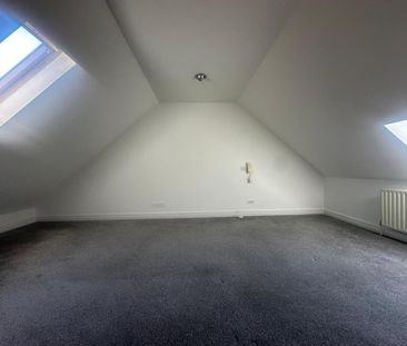 Available 3 Bed Town House - Photo 1