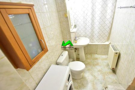 Apartament de inchiriat 3 camere Vasile Aaron - Photo 4