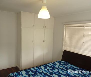 TWO BEDROOM AIRCONDITIONED UNIT IN A CENTRAL LOCATION! - Photo 6