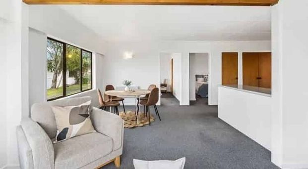 Rare Holiday Rental 4mins walk to Ruakaka Beach - Photo 1