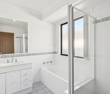 Immaculate Family Home In A Peaceful Cul-de-Sac - Photo 5