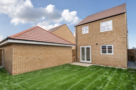 Upton Hall Crescent - Photo 3