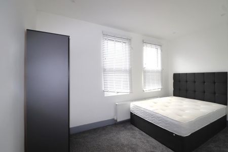 5 bedroom terraced house to rent - Photo 3