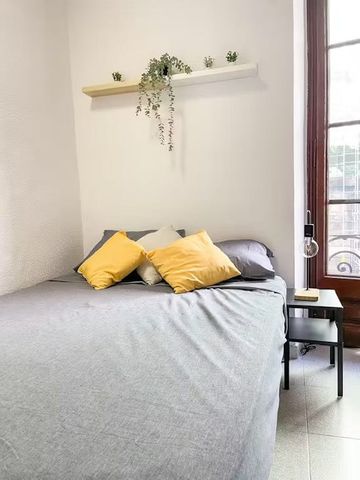 Via Laietana, Barcelona, Catalonia 08003 - Photo 3