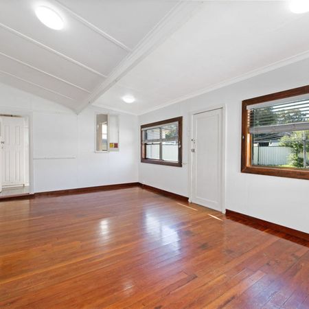 FAMILY HOME - Photo 4