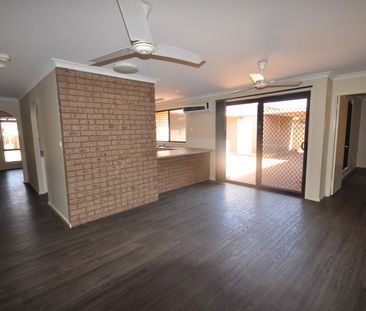 Spacious Coastal 3x2 Family Home - Photo 2
