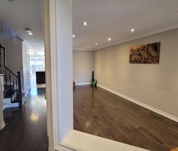 For Lease - 5794 Gant Crescent Unit# Upper Home, Mississauga, Ontario - Photo 6