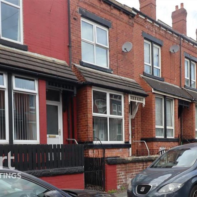 4 bedroom terraced house to rent - Photo 2