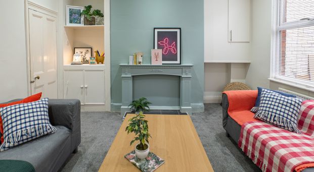 16 Ash Road, Headingley, Leeds, LS6 3JF - Photo 1