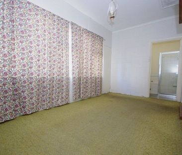 2 BEDROOM UNIT/HOMETTE - JUST A SHORT WALK TO THE PARADE! - Photo 2