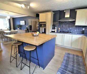 4 bedroom detached house to rent - Photo 6