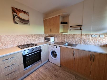 2 bedroom flat to rent - Photo 3