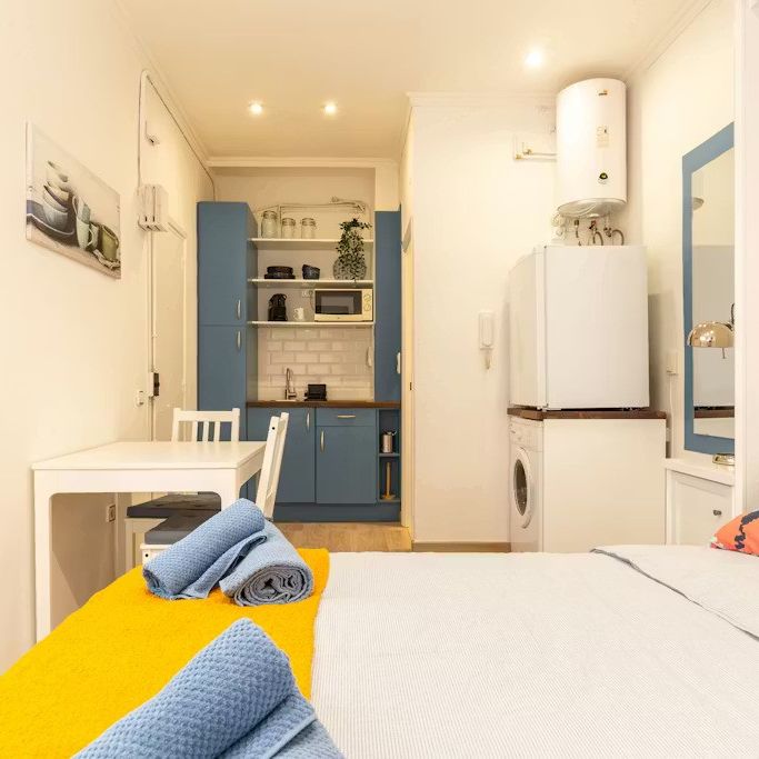 Plaça de Mossèn Clapés, Barcelona, Catalonia 08030 - Foto 1