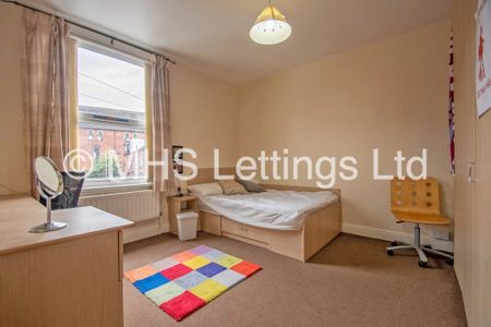 4 Bedroom Mid Terraced House for rent in Royal Park Road - Photo 5