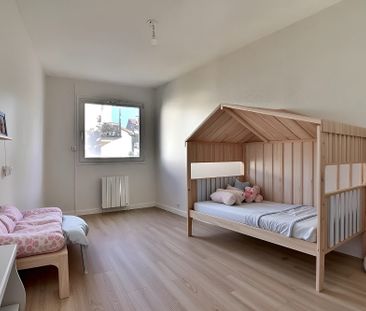 Location Appartement 5 pièces 99m² CHAMALIERES 63400 - Photo 4