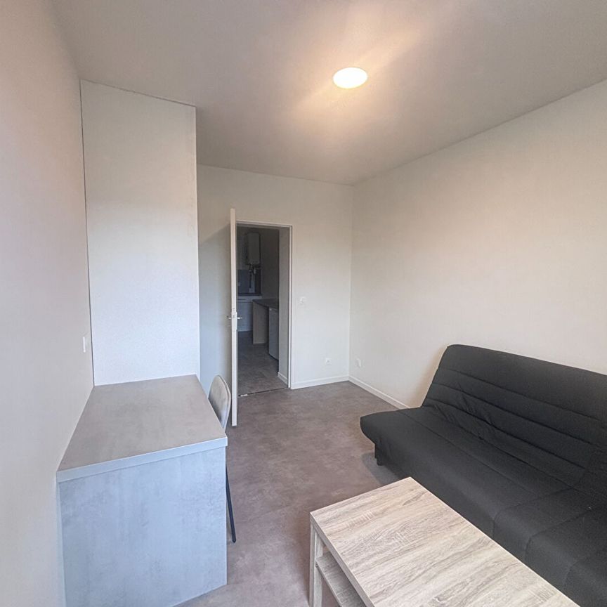 Location Appartement 1 pièce 42m² LE HAVRE 76600 - Photo 1