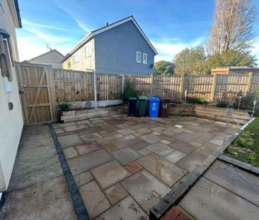 4 bedroom semi-detached house to rent - Photo 1