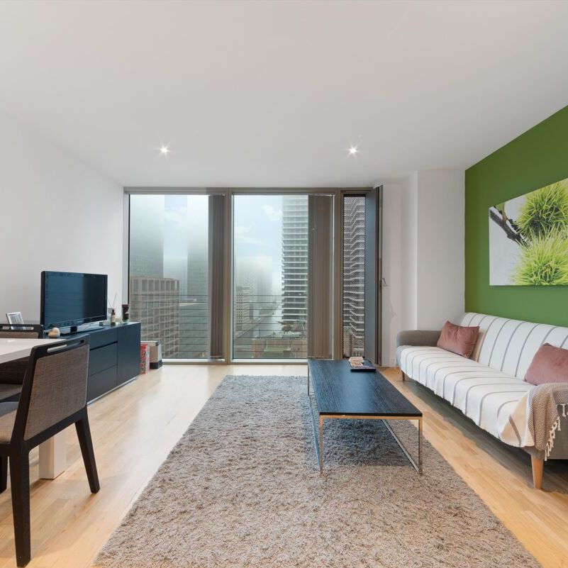 One bedroom apartment to rent in Landmark, Canary Wharf E14 - Photo 1
