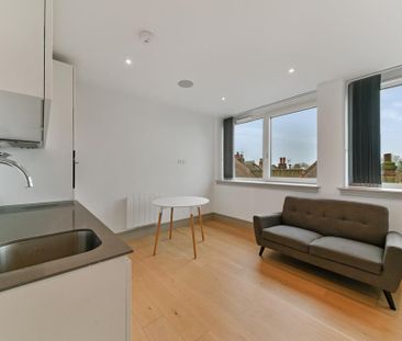 Studio to rent - Photo 3