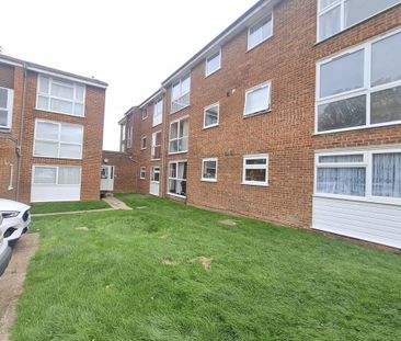 Roydon Court - Photo 4