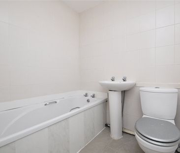 46, Bawn Drive, Leeds, West Yorkshire, LS12 5QN - Photo 3