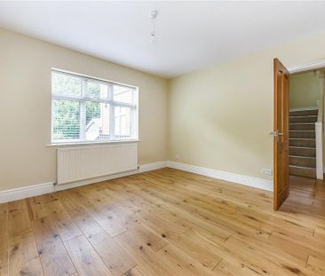 4 bedroom detached house to rent - Photo 2