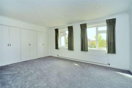 Beechfield, Banstead, Surrey, SM7 - Photo 2