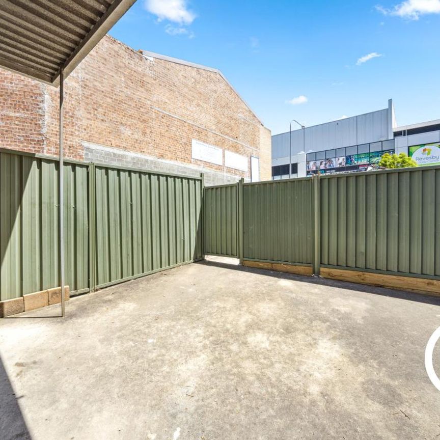 3 Bedroom Apartment - Access Via Dixon Lane - Photo 1