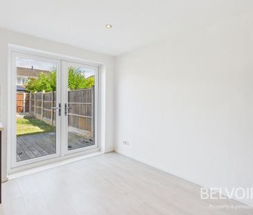 4 bedroom semi-detached house to rent - Photo 6