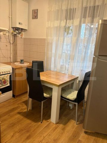 Garsoniera tip studio, 40 mp, mobilata, utilata zona buna - Fotografie 5