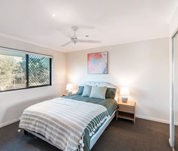 Location and Space! 3 Bedroom, New Farm Townhouse Fully Furnished i... - Photo 4