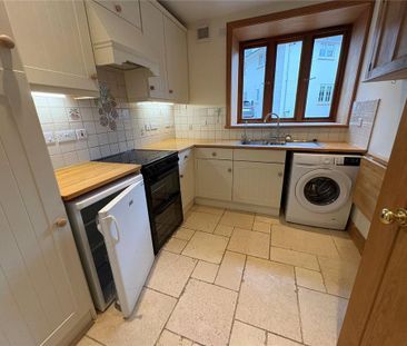 2 bedroom semi-detached house to rent - Photo 6